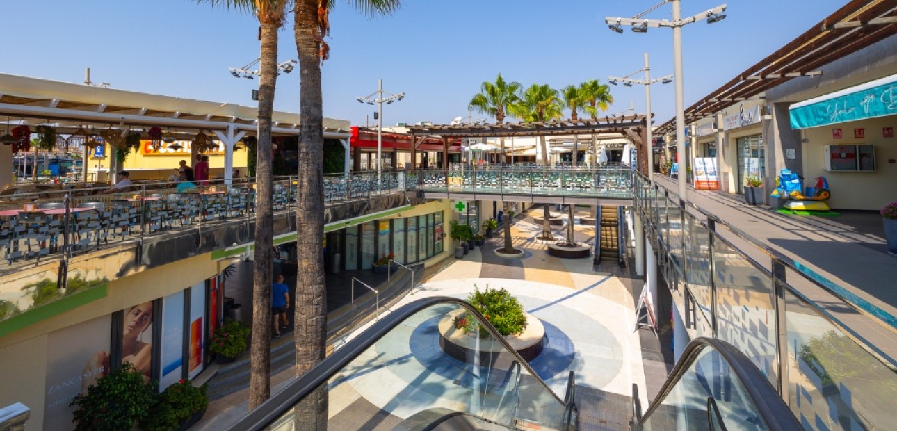 Herverkoop - Appartement / flat -
Punta Prima