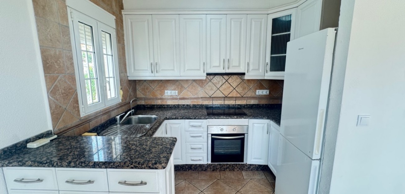 Sale - Villa -
San Miguel - San Miguel De Salinas