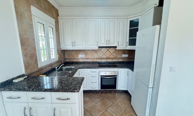 Sale - Villa -
San Miguel - San Miguel De Salinas