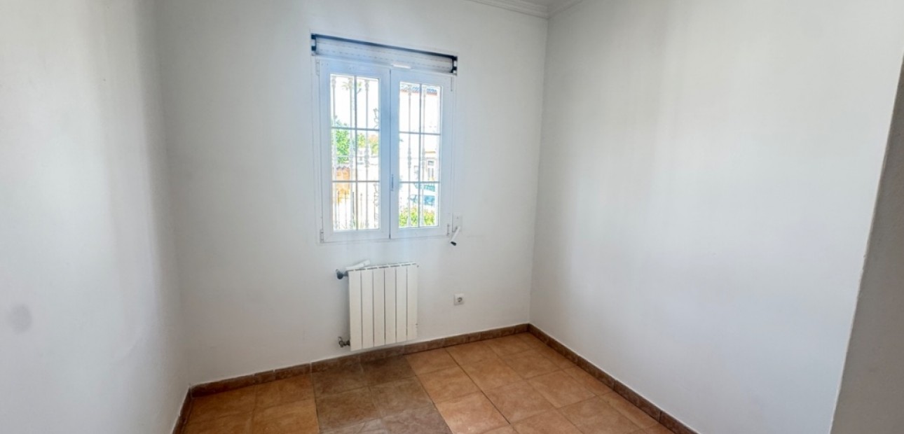 Sale - Villa -
San Miguel - San Miguel De Salinas