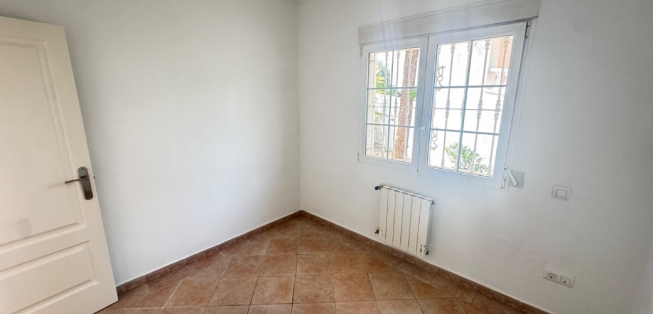 Sale - Villa -
San Miguel - San Miguel De Salinas