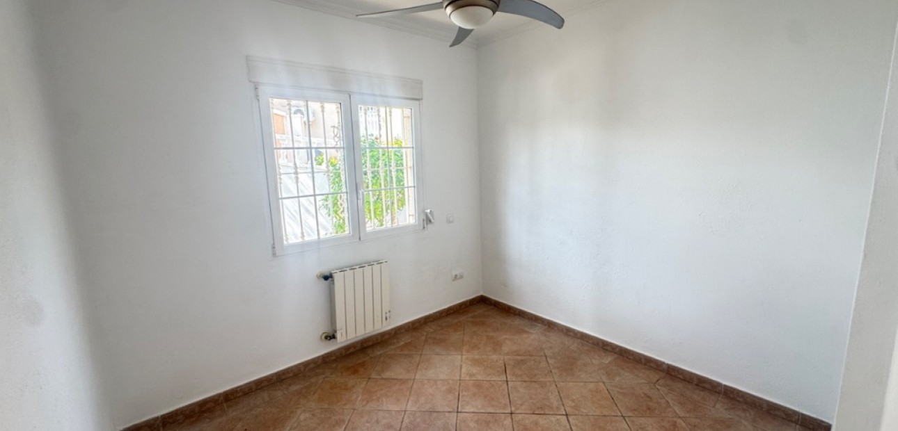 Sale - Villa -
San Miguel - San Miguel De Salinas