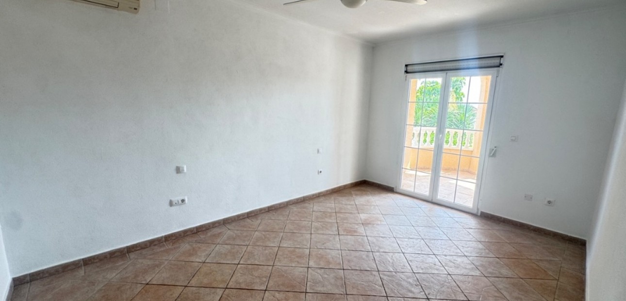 Sale - Villa -
San Miguel - San Miguel De Salinas