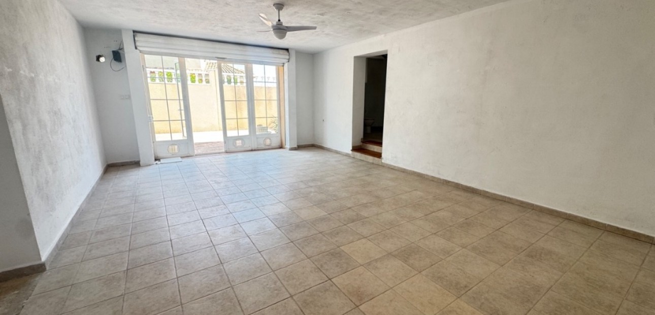 Sale - Villa -
San Miguel - San Miguel De Salinas