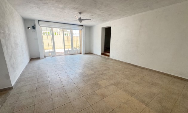 Sale - Villa -
San Miguel - San Miguel De Salinas