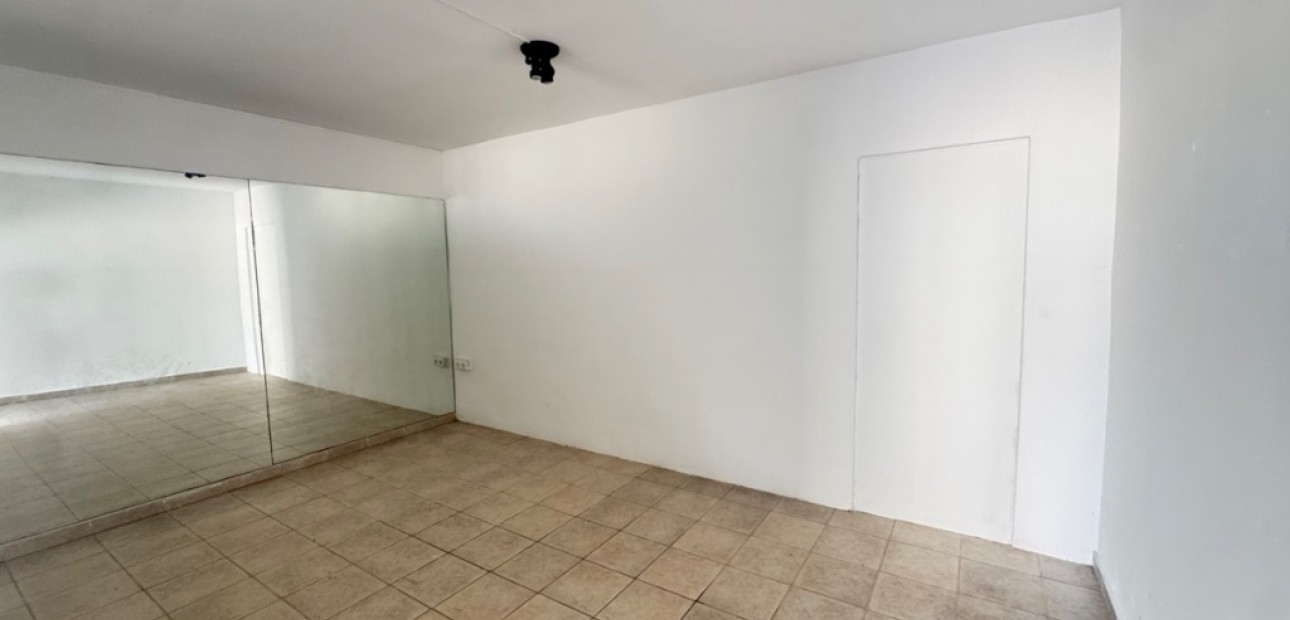 Sale - Villa -
San Miguel - San Miguel De Salinas