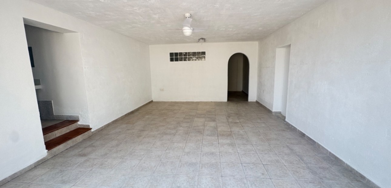 Sale - Villa -
San Miguel - San Miguel De Salinas