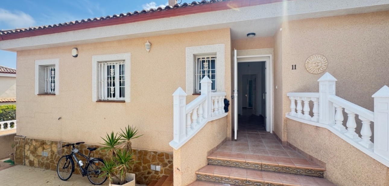 Sale - Villa -
San Miguel - San Miguel De Salinas
