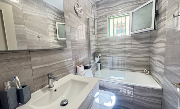 Venta - Villa -
Orihuela Costa - Villamartín