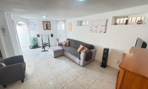 Venta - Villa -
Orihuela Costa - Villamartín