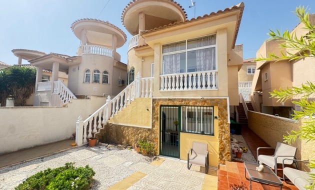 Venta - Villa -
Orihuela Costa - Villamartín