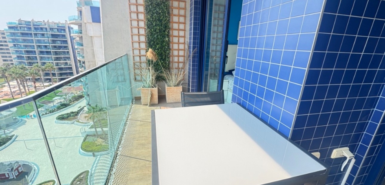 Herverkoop - Appartement / flat -
Punta Prima