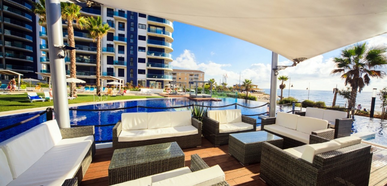 Herverkoop - Appartement / flat -
Punta Prima