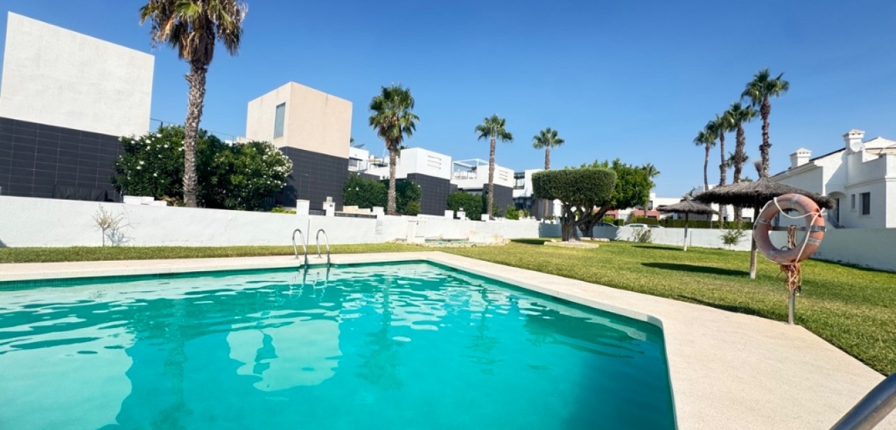 Venta - Adosado -
Orihuela Costa - Villamartín