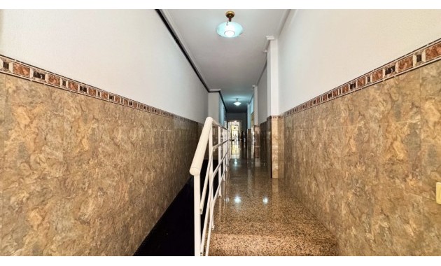 Herverkoop - Appartement / flat -
Torrevieja