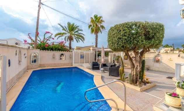 Venta - Villa -
Orihuela Costa - Playa Flamenca