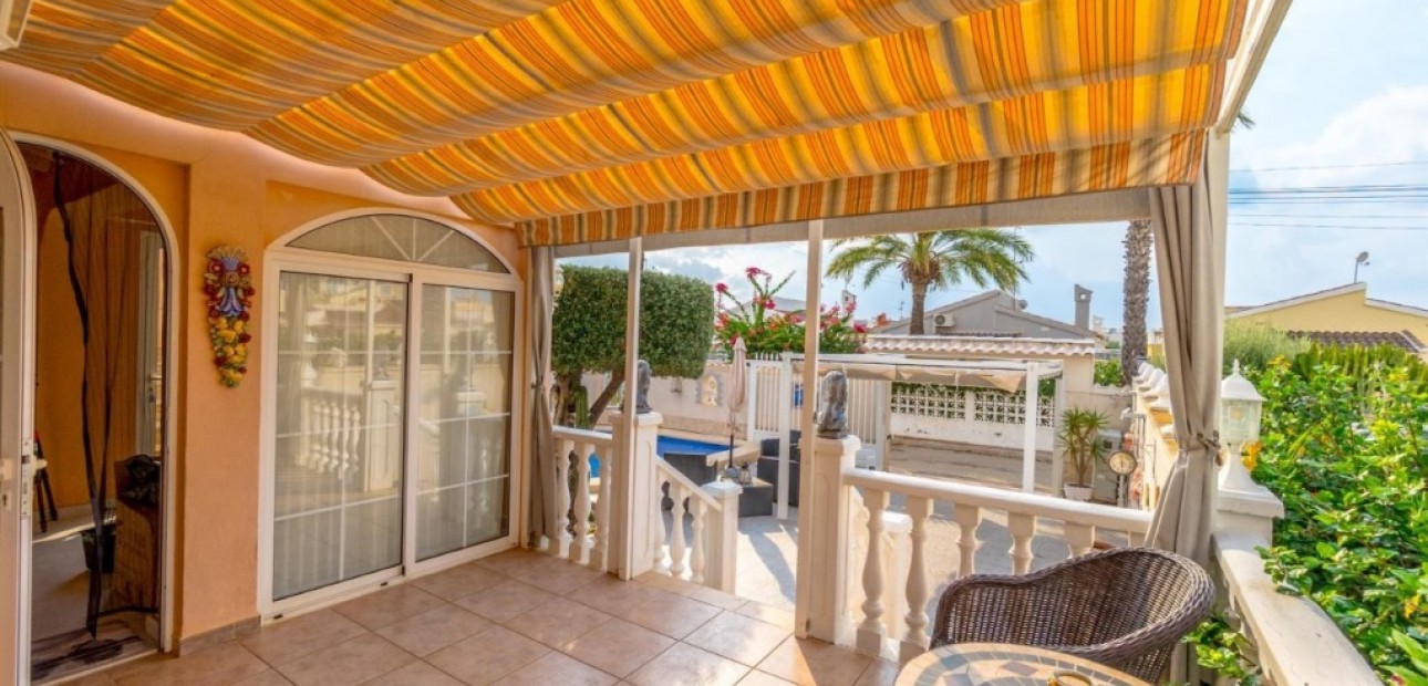 Venta - Villa -
Orihuela Costa - Playa Flamenca