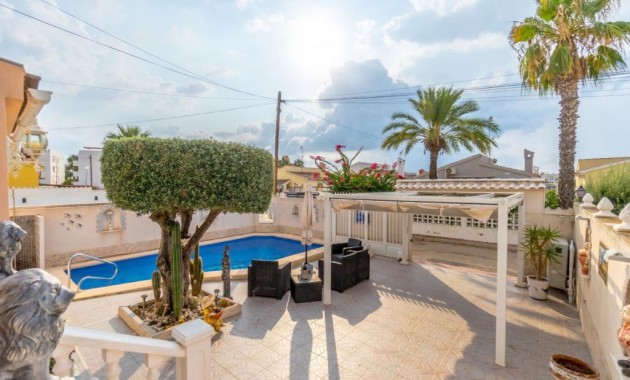 Venta - Villa -
Orihuela Costa - Playa Flamenca