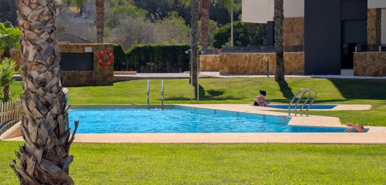 Sale - Apartment / flat -
Los Altos