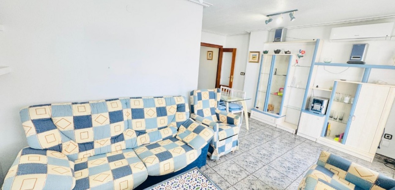 Herverkoop - Appartement / flat -
Torrevieja