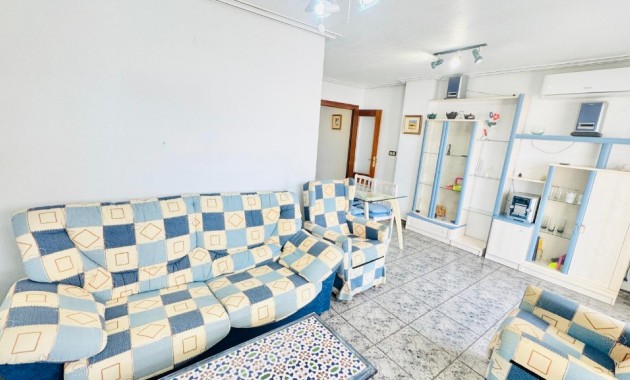 Herverkoop - Appartement / flat -
Torrevieja