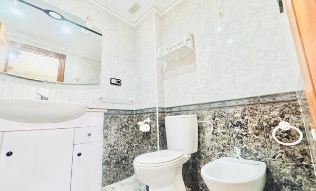 Herverkoop - Appartement / flat -
Torrevieja