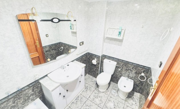 Herverkoop - Appartement / flat -
Torrevieja