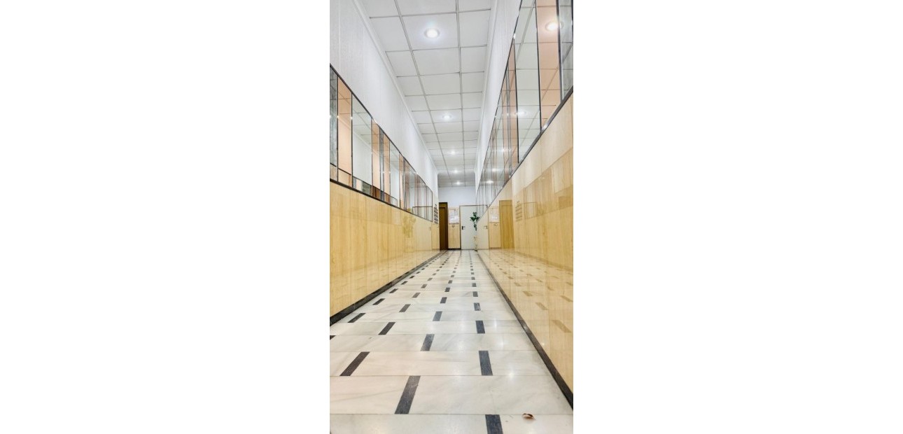 Herverkoop - Appartement / flat -
Torrevieja