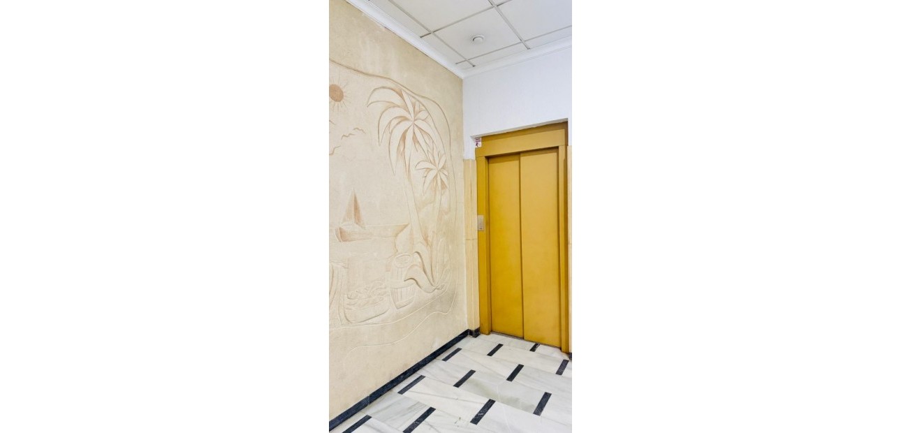 Herverkoop - Appartement / flat -
Torrevieja