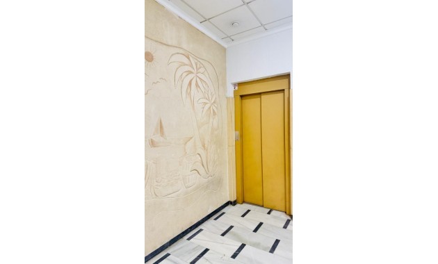 Herverkoop - Appartement / flat -
Torrevieja