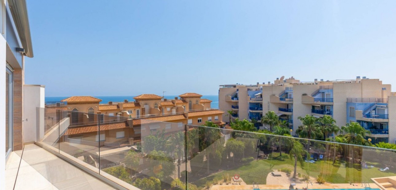 Herverkoop - Appartement / flat -
Cabo Roig