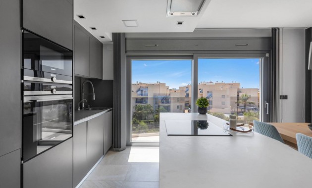 Herverkoop - Appartement / flat -
Cabo Roig