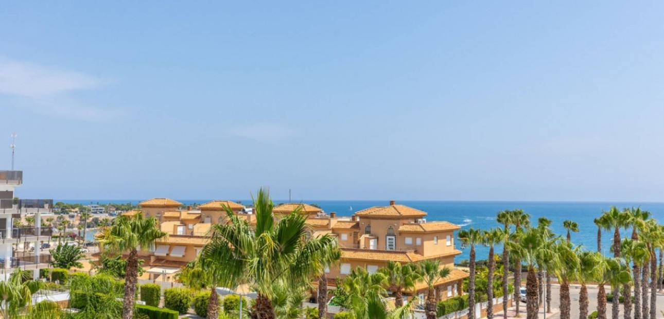 Herverkoop - Appartement / flat -
Cabo Roig