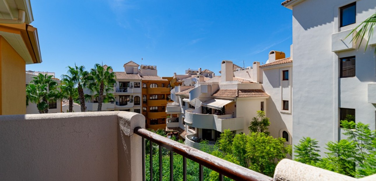 Sale - Apartment / flat -
Punta Prima