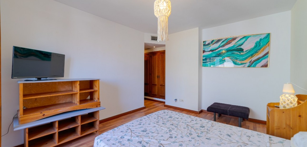 Sale - Apartment / flat -
Punta Prima