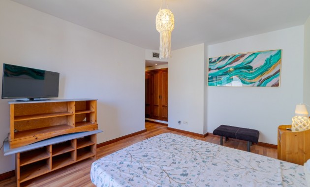 Sale - Apartment / flat -
Punta Prima