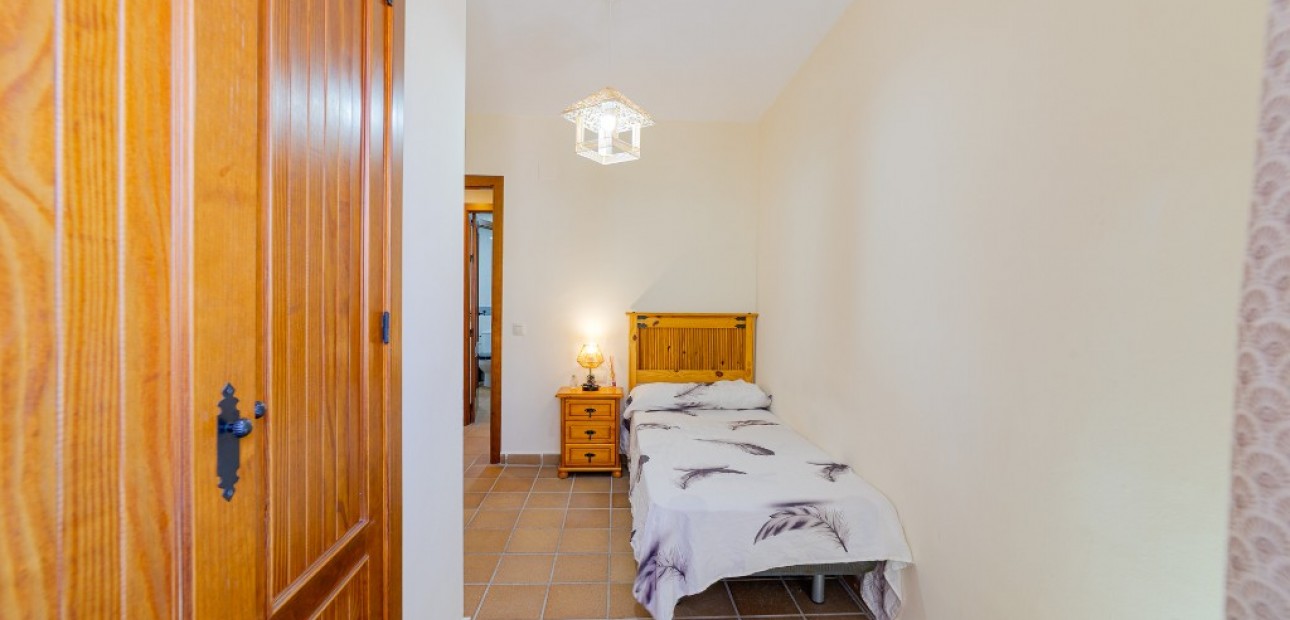 Sale - Apartment / flat -
Punta Prima