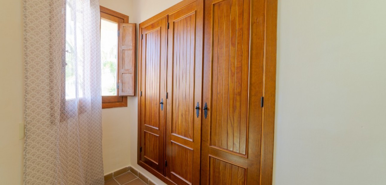 Sale - Apartment / flat -
Punta Prima