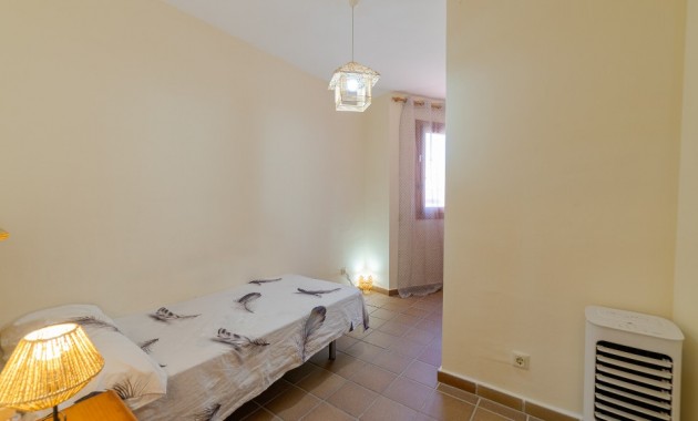 Sale - Apartment / flat -
Punta Prima