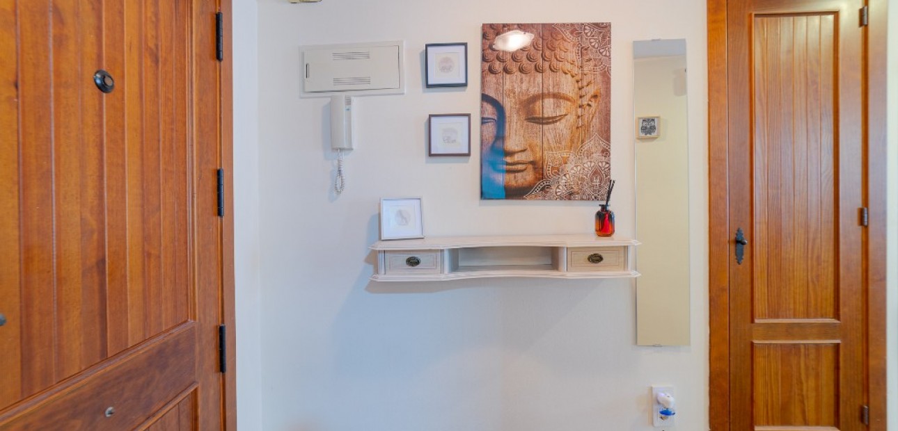 Sale - Apartment / flat -
Punta Prima