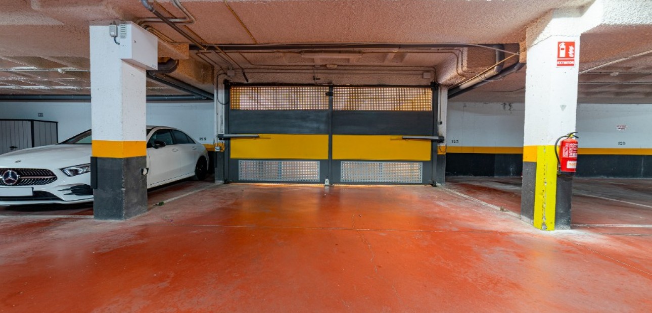 Sale - Apartment / flat -
Punta Prima