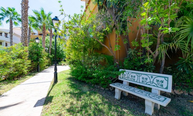 Sale - Apartment / flat -
Punta Prima