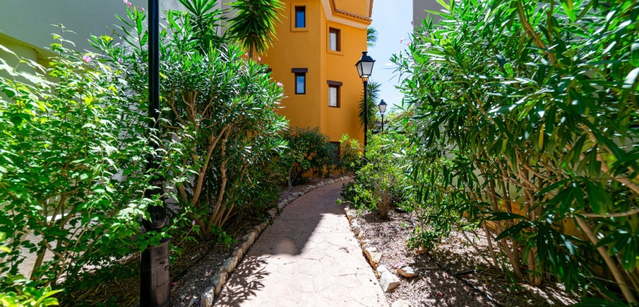 Sale - Apartment / flat -
Punta Prima