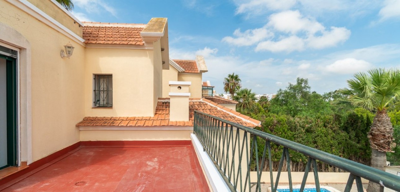 Venta - Villa -
Orihuela Costa - Villamartín