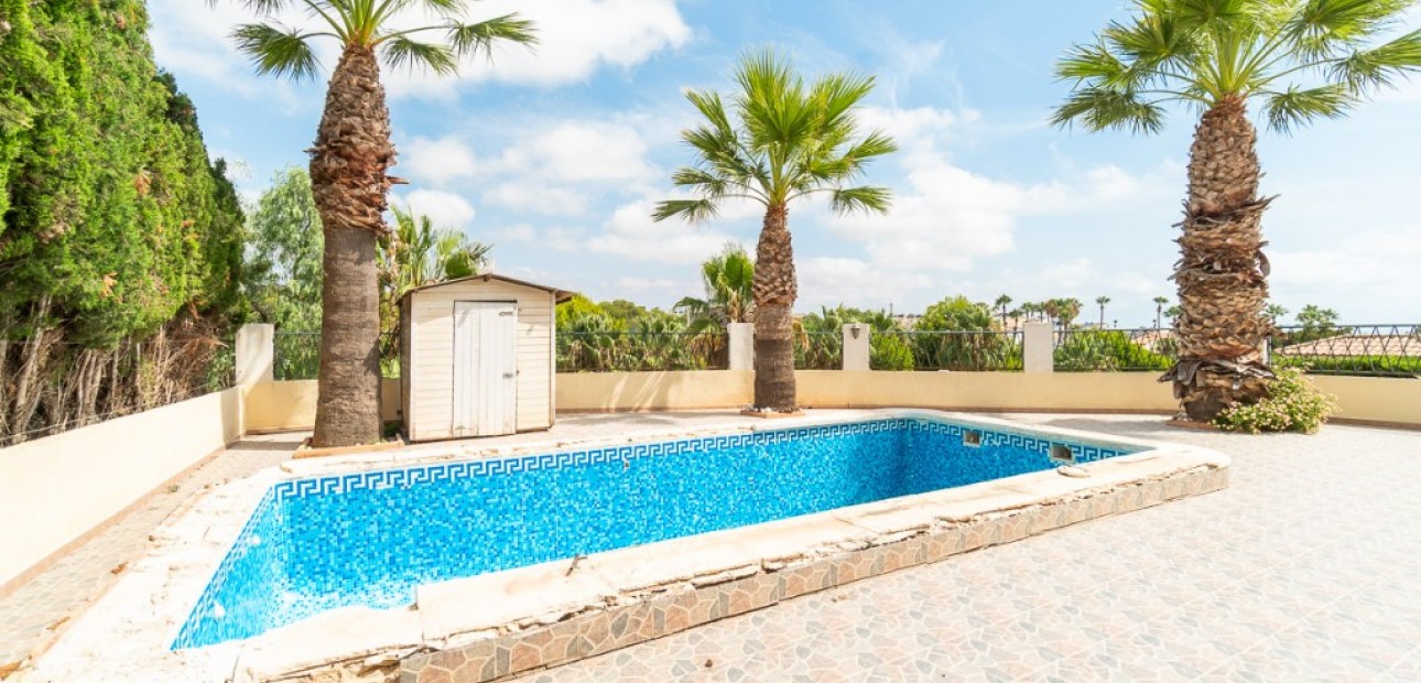 Venta - Villa -
Orihuela Costa - Villamartín
