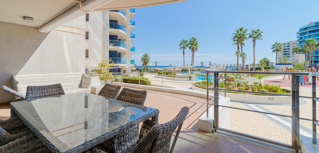 Venta - Apartamento / piso -
Punta Prima