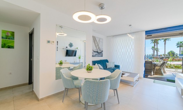 Venta - Apartamento / piso -
Punta Prima