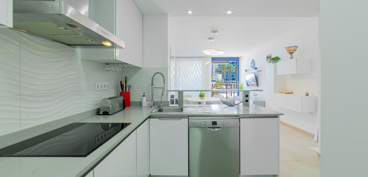 Venta - Apartamento / piso -
Punta Prima