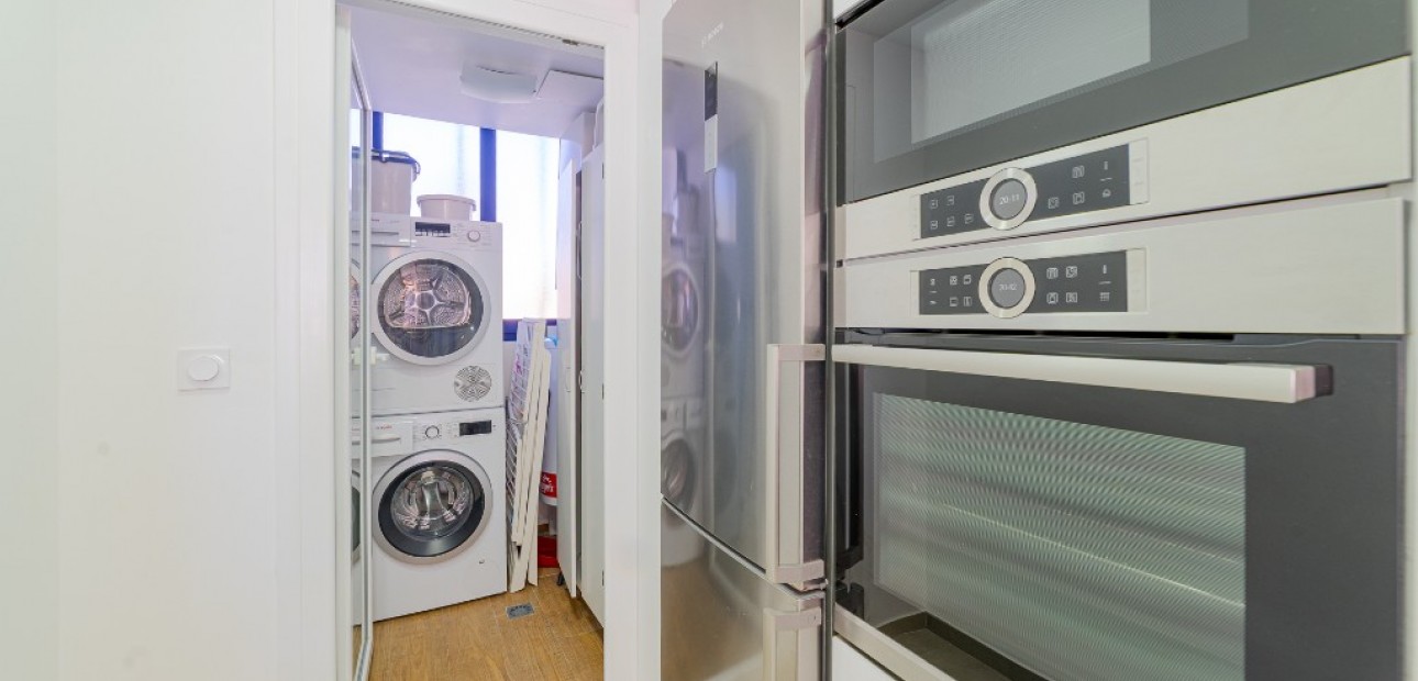 Venta - Apartamento / piso -
Punta Prima