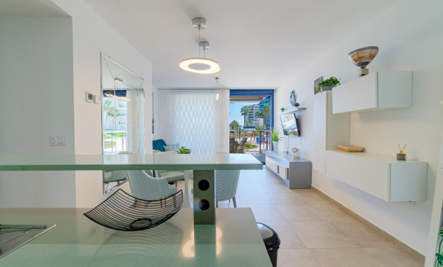 Venta - Apartamento / piso -
Punta Prima